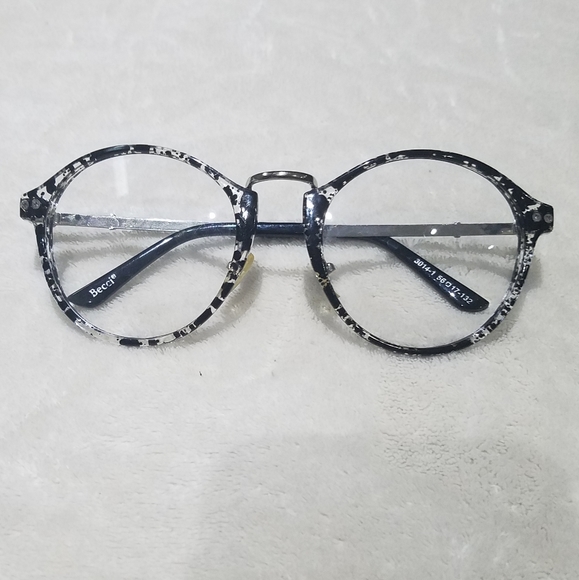 Geek Chic Frames - Picture 7 of 8